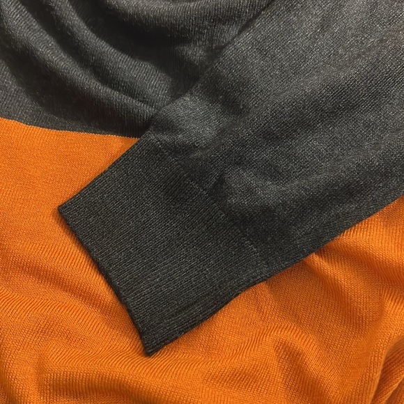 Bloomchic NWT Women’s‎ lightweight sweater, size 12. Black & pumpkin. - Picture 7 of 7